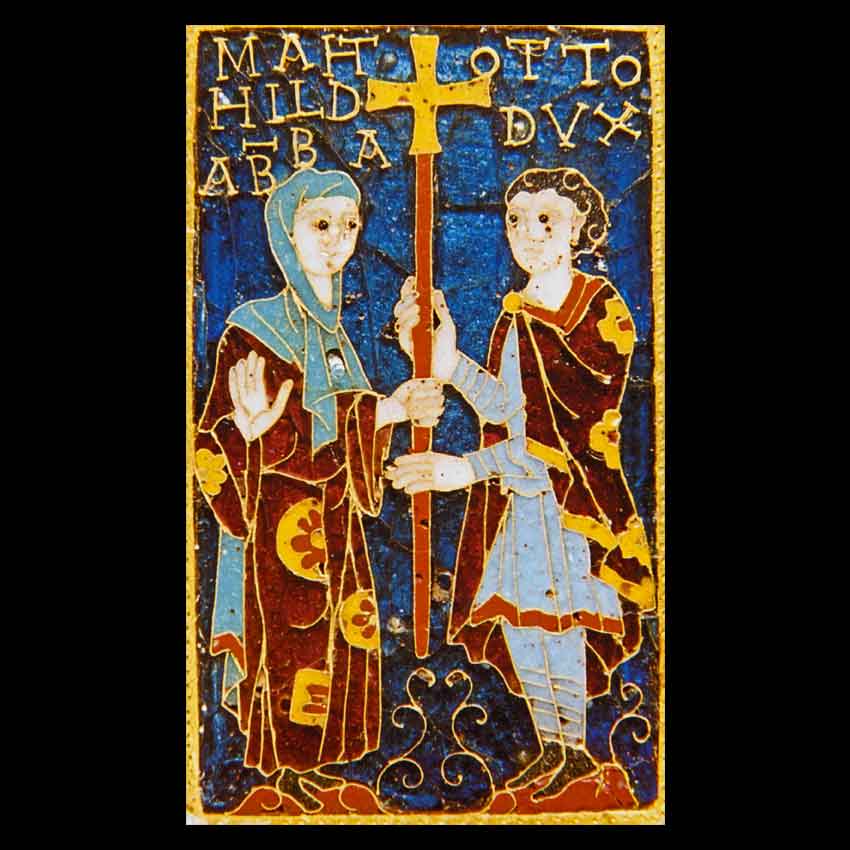 Оттон I и его сестра аббатисса Матильда. Деталь "креста Оттона".