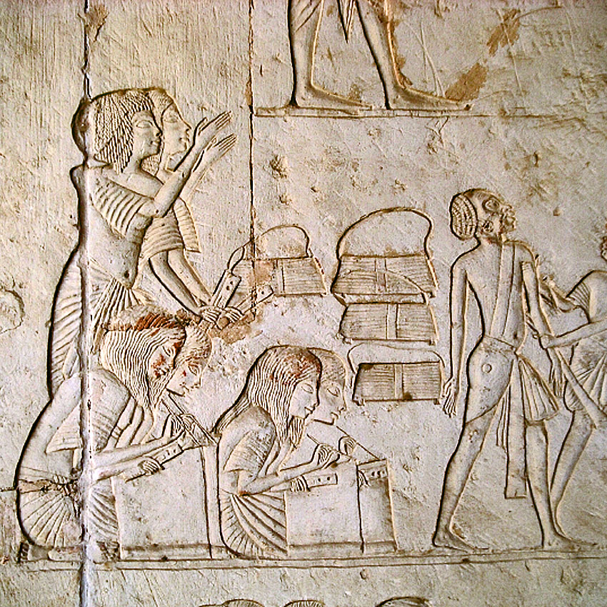 XIII век до р.Х. Ученики писца. Рельеф из гробницы фараона Хоремхеба.