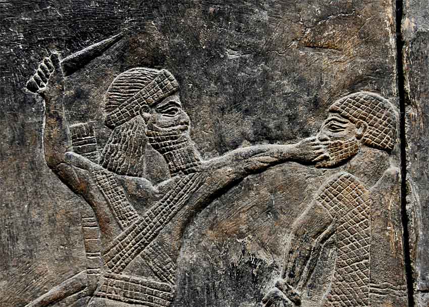Побеждающий ассириец. Рельеф из дворца Сенахериба в Ниневии. 