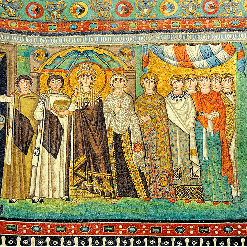 547 год. Императрица Феодора с придворными. Мозаика в Равенне, в базилике св. Виталия.