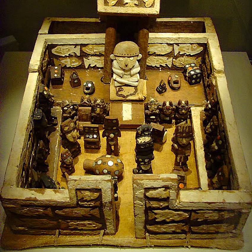 85. XIV-XV века. Модель жилья, изготовленная для помещения в могилу. Культура моче, современное Перу.